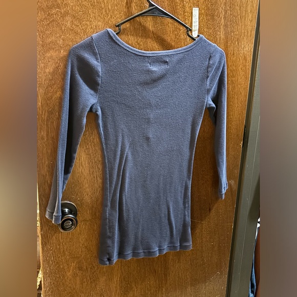 Hollister blue half sleeve woman’s top. Size S - Picture 3 of 3